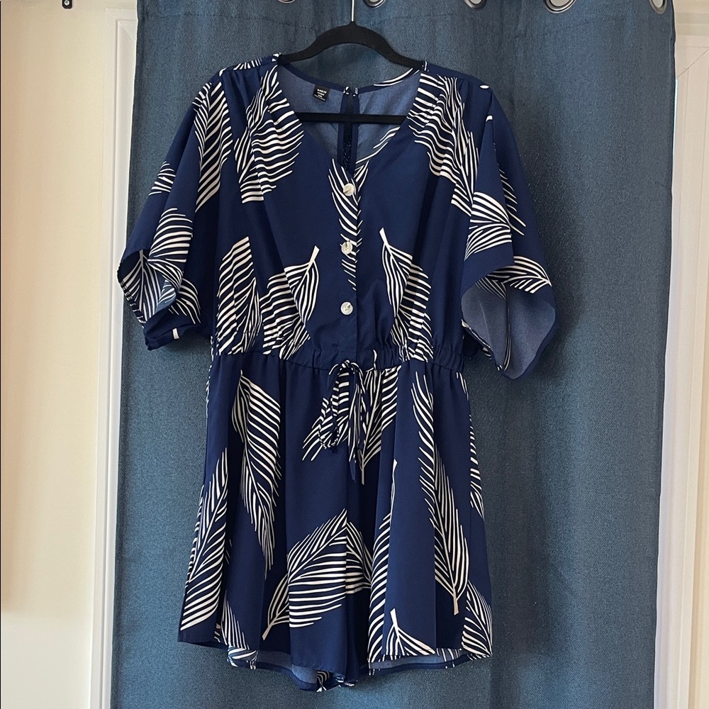 SHEIN Navy and White Leaf Print Blouse